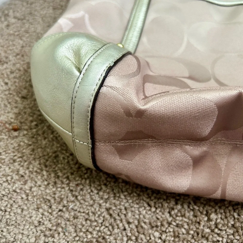 Coach Alexandra Signature Chain Ombré 
Tote Shoulder Bag - Picture 6 of 9